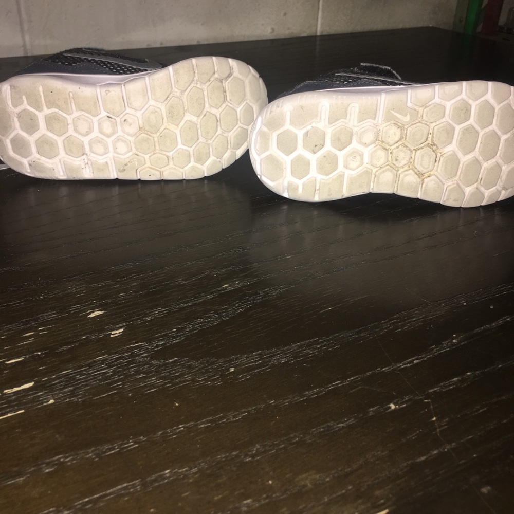 Kids Nike Shoes 9C